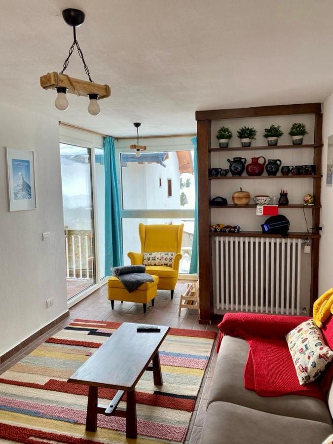 Cozy Apartment Near The Slopes بيريوِل تْشيرفينيا المظهر الخارجي الصورة